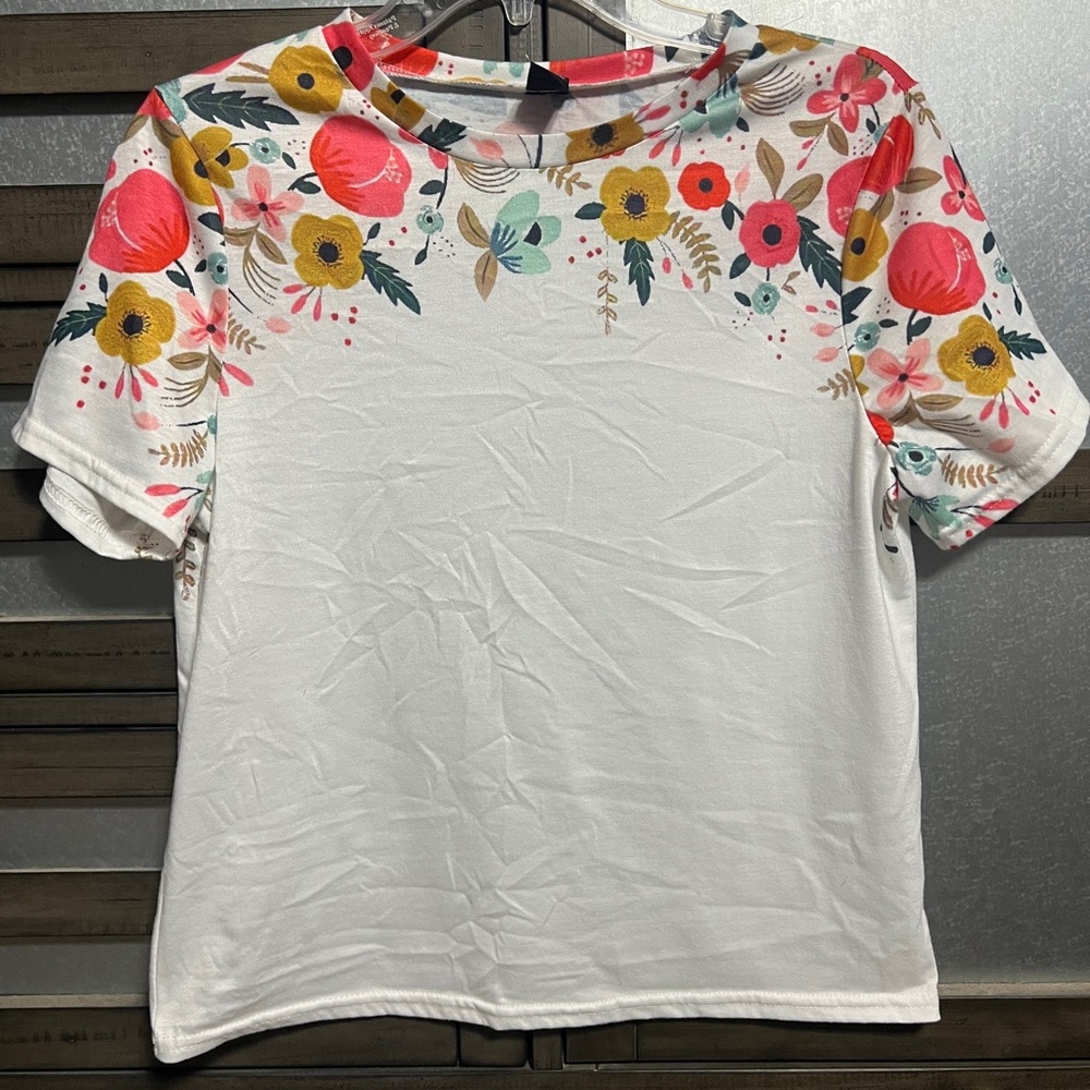 SHEIN White Floral Print Short Sleeve Tee